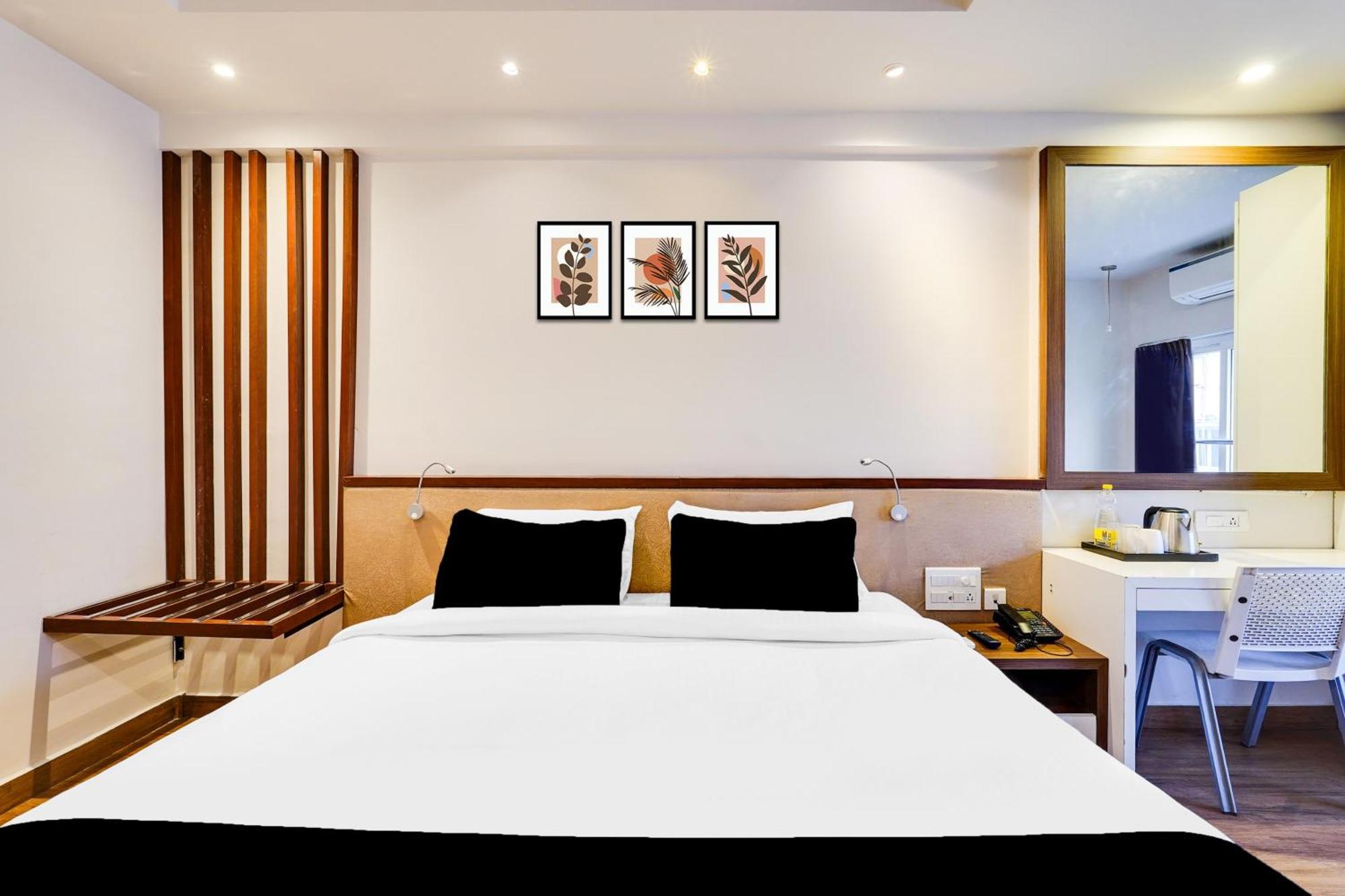 Super Townhouse Oak Kodambakkam Formerly Cine City Chennai Luaran gambar