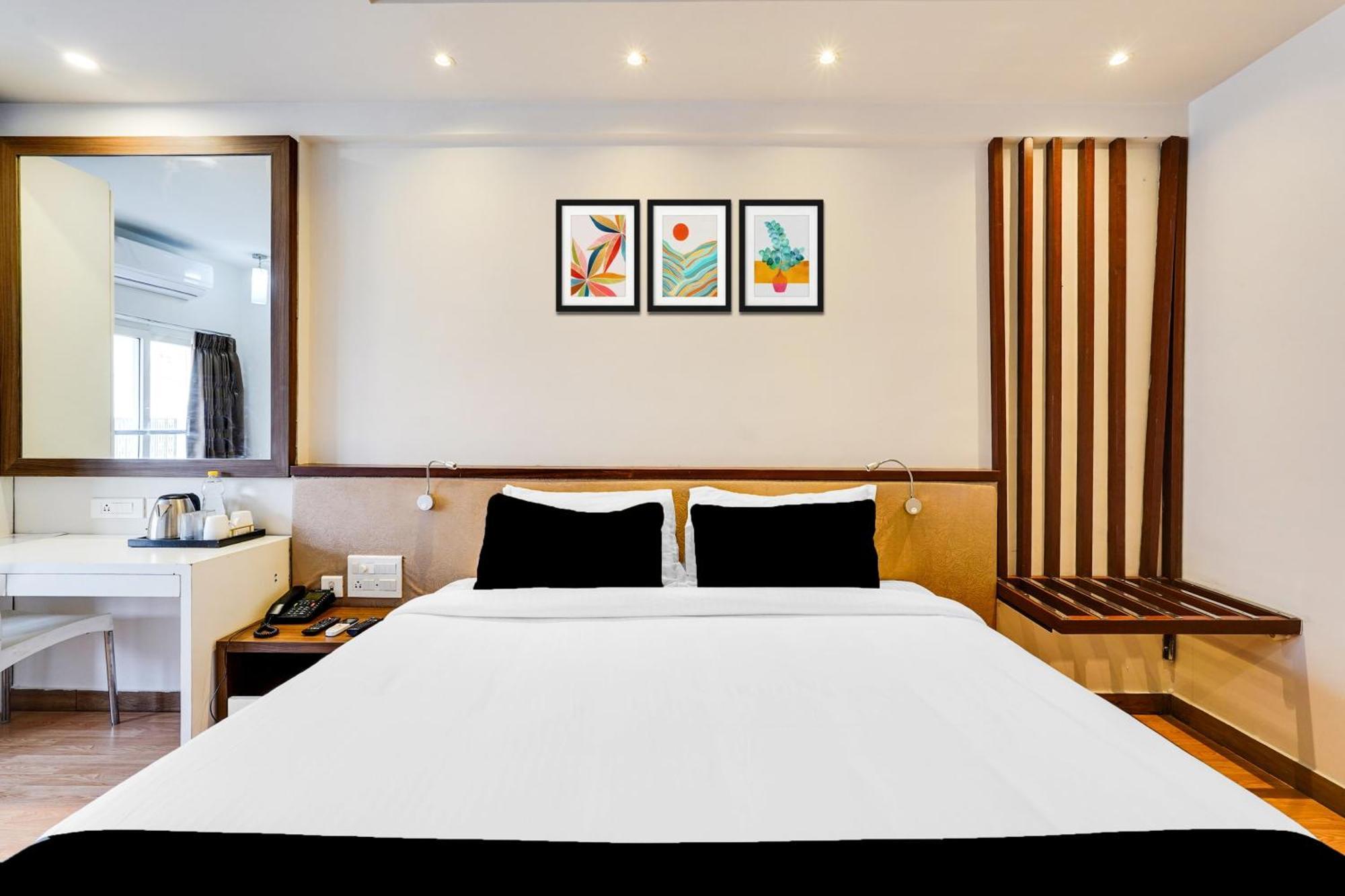 Super Townhouse Oak Kodambakkam Formerly Cine City Chennai Luaran gambar