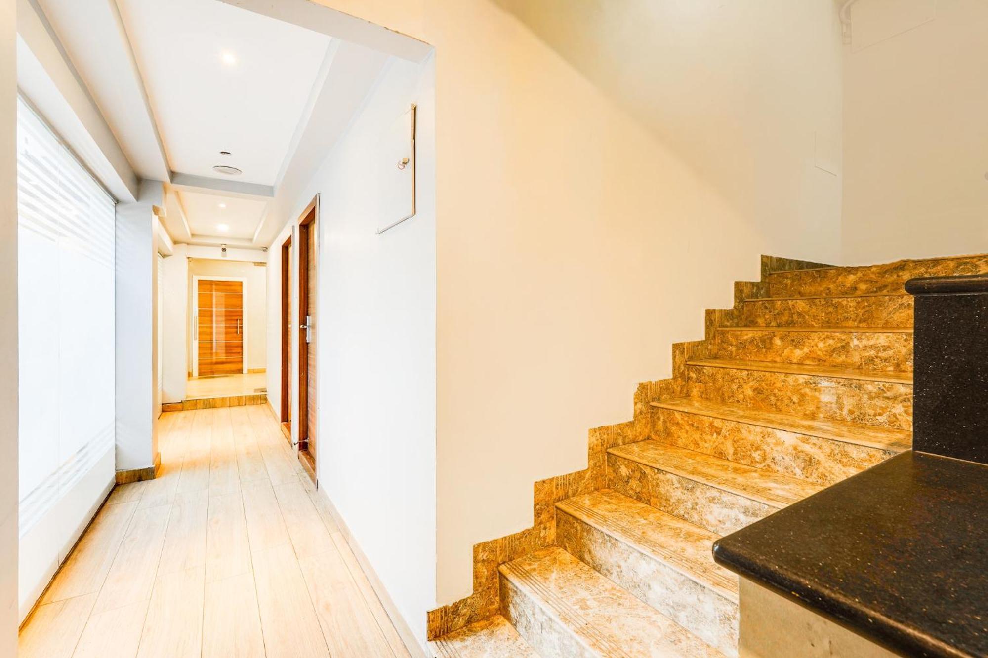 Super Townhouse Oak Kodambakkam Formerly Cine City Chennai Luaran gambar